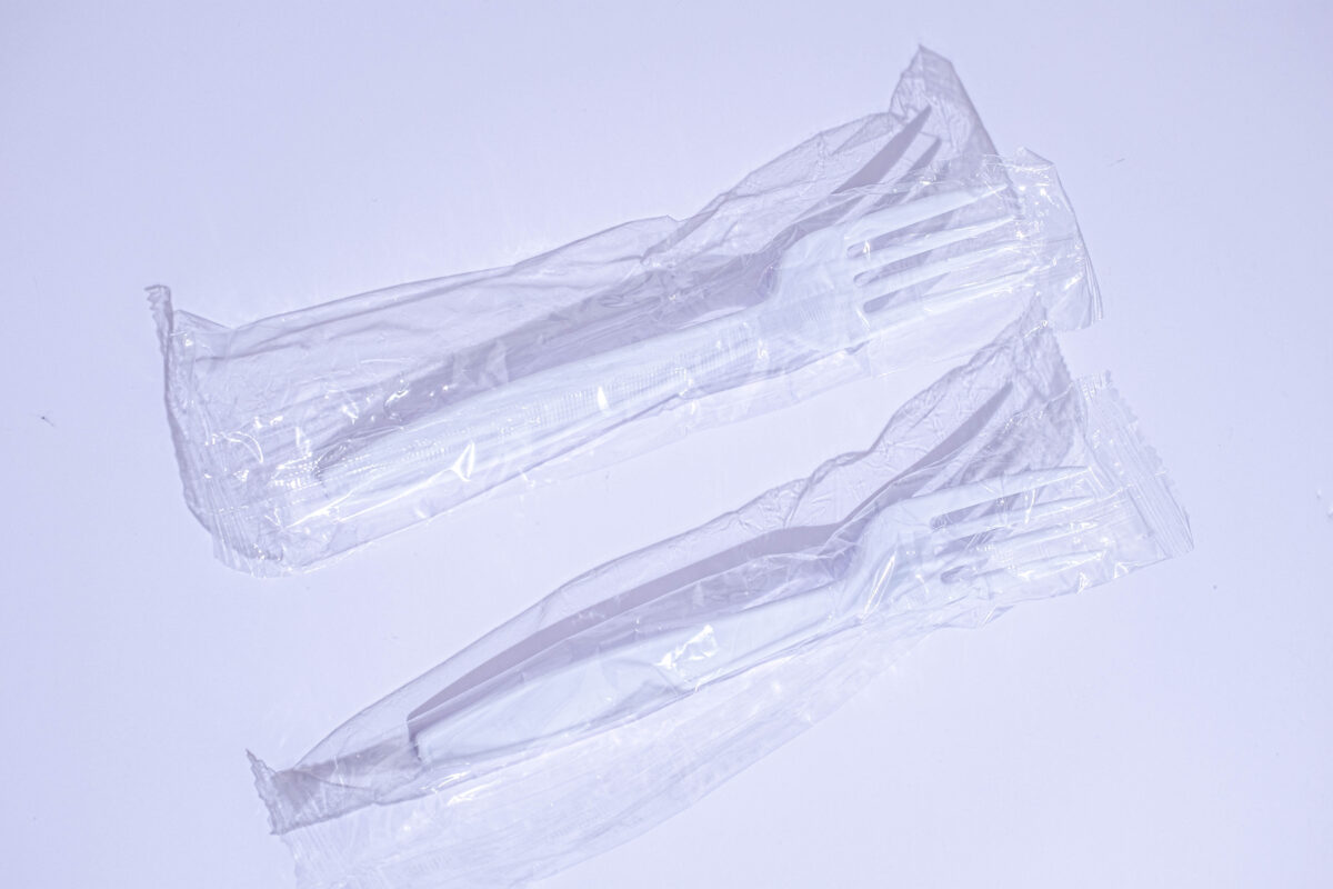 โรงงานผลิตช้อนส้อมพลาสติก โรงงานฉีดพลาสติก ช้อนส้อมรับประทานอาหาร ส้อมพับ